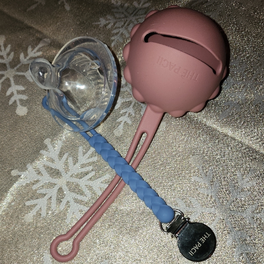 The Pacii Holder Set